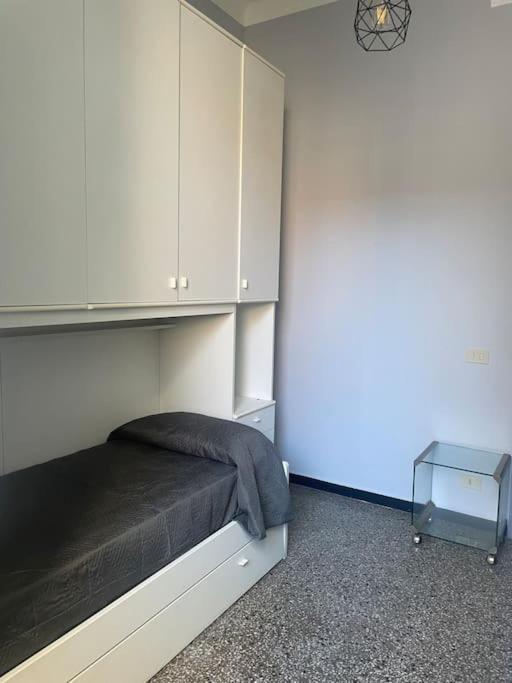 Centro Da Marco Apartment Savona Bagian luar foto